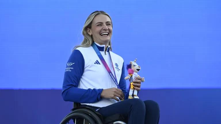 Wheelchair racer Melanie Woods takes double Gold in the Commonwealth Games