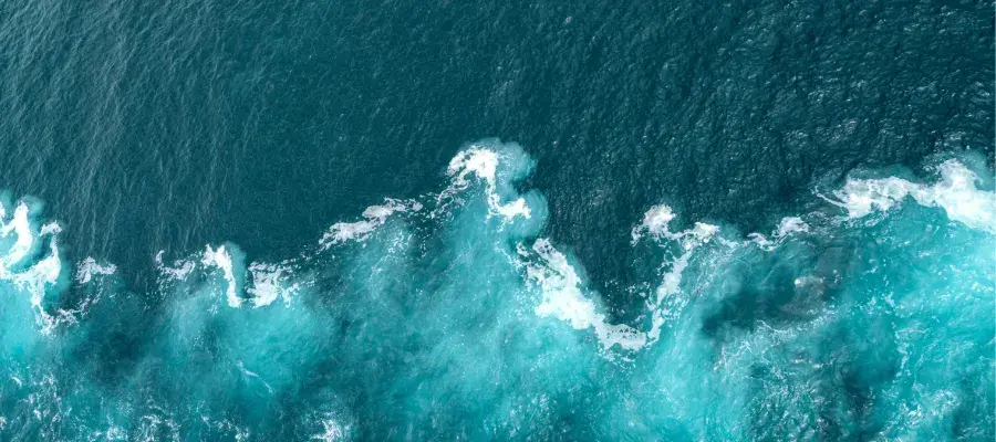 Sea from above showing pattern of the waves