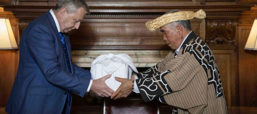 Professor Sir Peter Mathieson and Mr Okawa Masaru, Executive Director, Ainu Association of Hokkaido during the formal repatriation ceremony