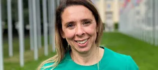 Professor Aisha Holloway