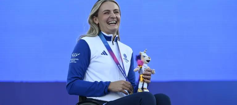Wheelchair racer Melanie Woods takes double Gold in the Commonwealth Games