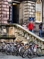 M 100409 University joins cycle challenge