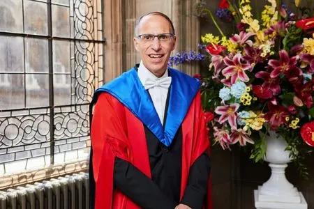 Professor Jean-Louis Halpérin receiving their honorary degree.