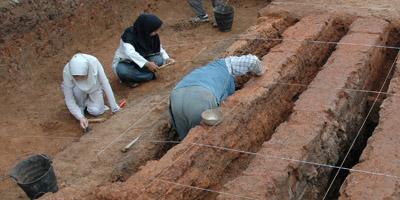 Persian archaeology dig