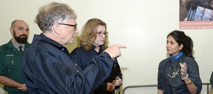 Bill Gates and Minister Penny Mordaunt at Easter Bush