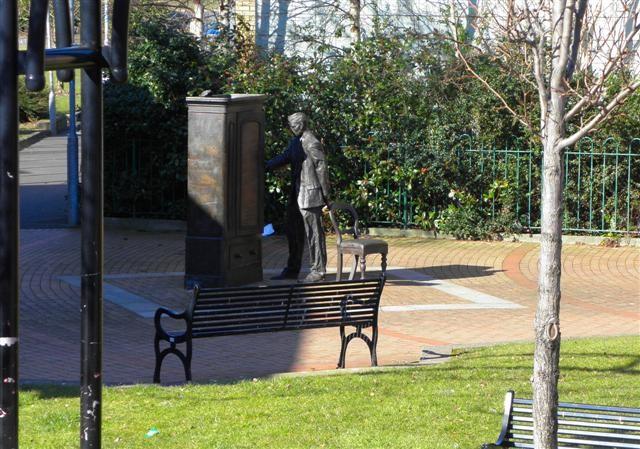 Photograph of C S Lewis statue, Belfast. 