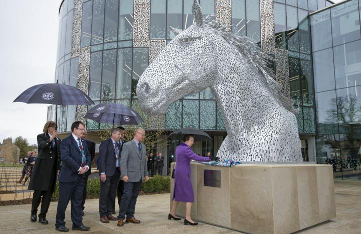 Princess Ann unveils horse statute at Easter Bush campus