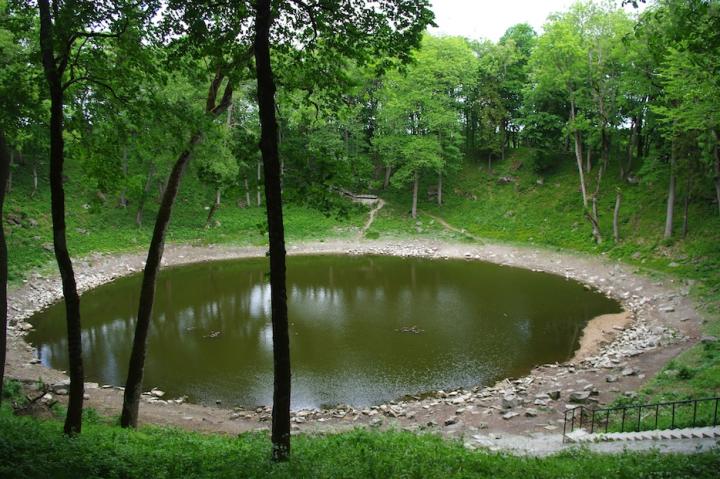 crater kaali
