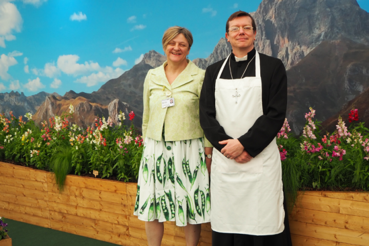 Professor Pea with Mendel at the Chelsea Flower Show