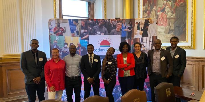 Presenting at the Scotland-Malawi Partnership Health Forum, Dr. Mitambo and the Fleming Fellow alumni, alongside team involved in Fleming Fund fellowships at the University of Edinburgh, shared insights on their groundbreaking work in One Health and antimicrobial resistance.