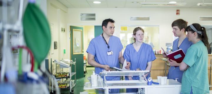 NHS staff on the ward