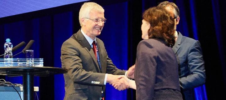 Joanna Wardlaw receives ESO Presidential Award