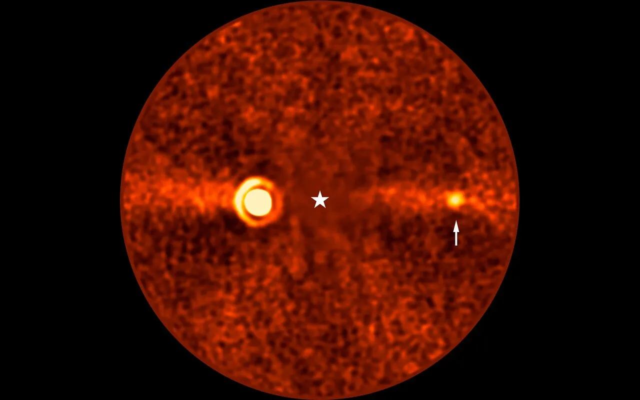 VLT image of Beta Pictoris d exoplanet. Credit ESOB. Sutlieff, M. Bonse et al.