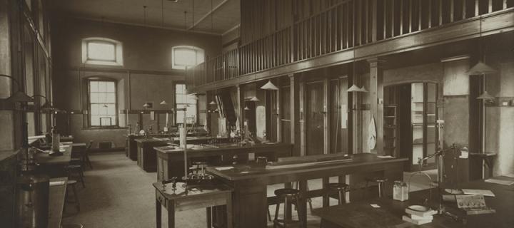 Black and white photograph of the Natural Philosophy Junior Laboratory at the University of Edinburgh