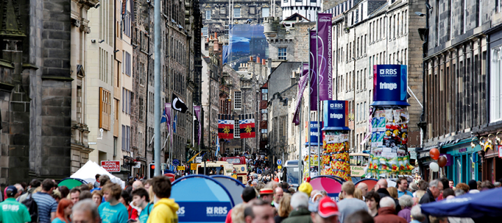 Edinburgh festival - crowds on the Royal Mile