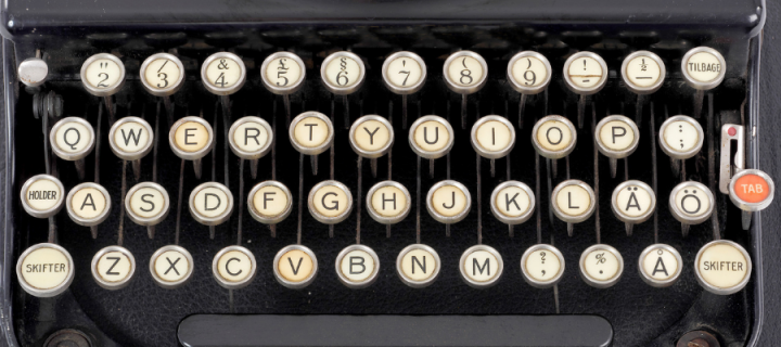 Keyboard on black typewriter