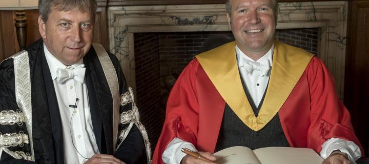 Jonny Kinross receives honorary degree