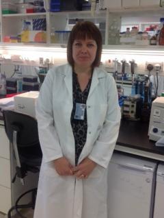Dr Jacqueline Smith in the lab at The Roslin Institute.