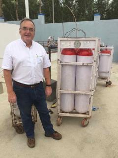Kevin Houston with Carbonlites cylinders