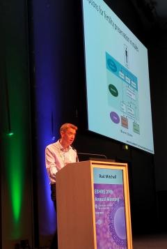 Picture of Rod Mitchell presenting at ESHRE 2023 