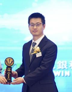 Image shows Dr Yabin Liu