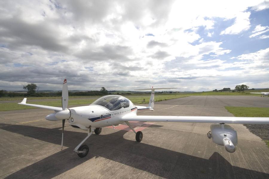 The ECO-Dimona on the ground at Fife airport with pods fitted