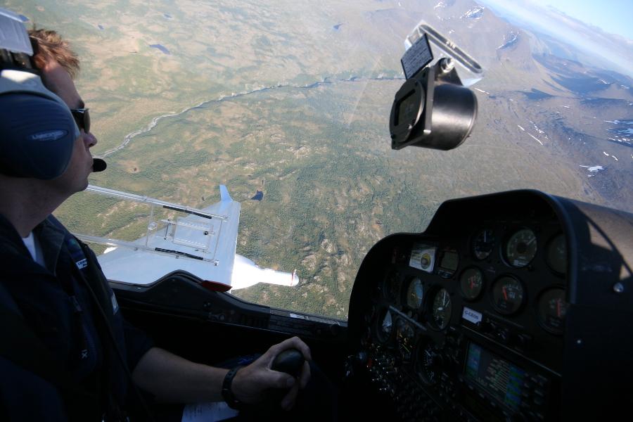 Cockpit view as the ECO-Dimona turns over Abisko, northern Sweden