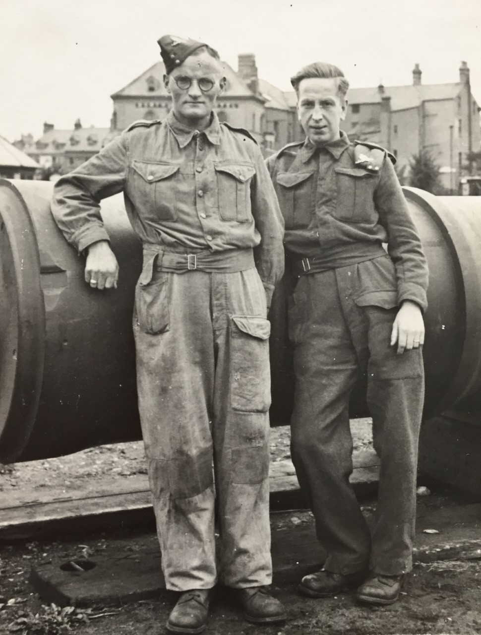 Black and white picture of Dawn Underhill's Father and Fellow RAF friend in Egypt in service.